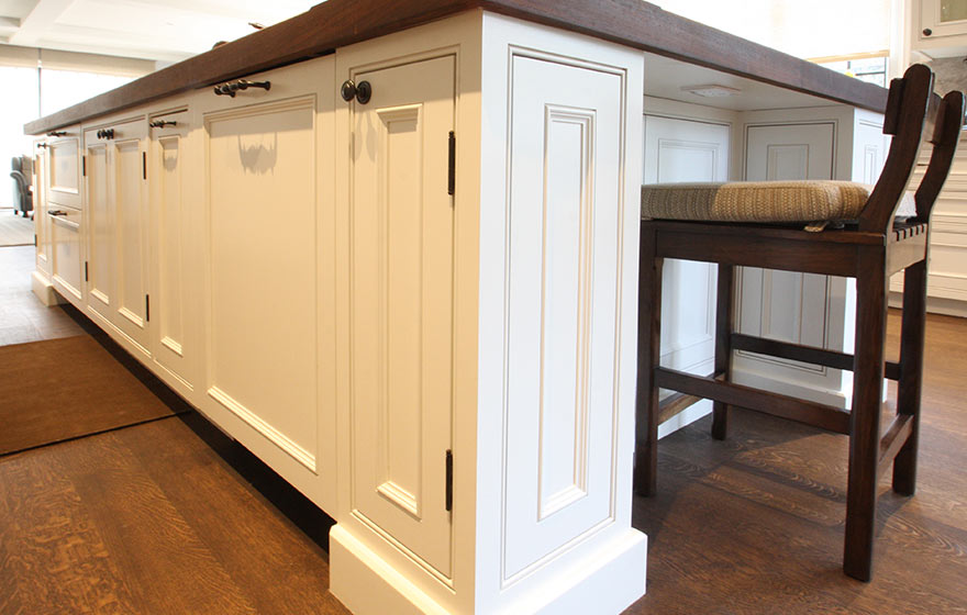 Custom Applied Molding Kitchen | Cabinet Door Gallery | Decore.com