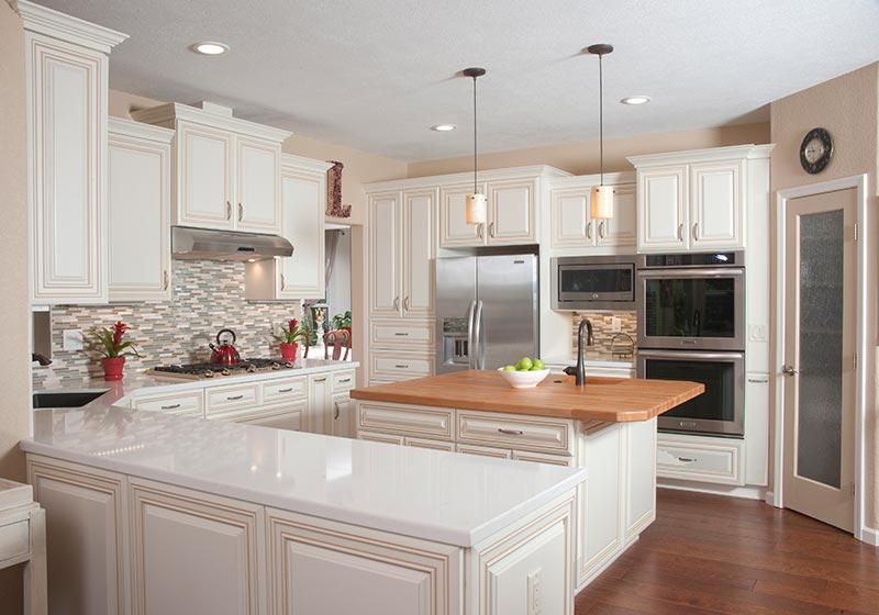 Stunning Expressions® Kitchen | Cabinet Door Gallery ...