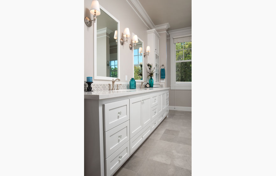 White painted Durango 3/4" (834) Doors provide a clean slate for this beautiful master bathroom.