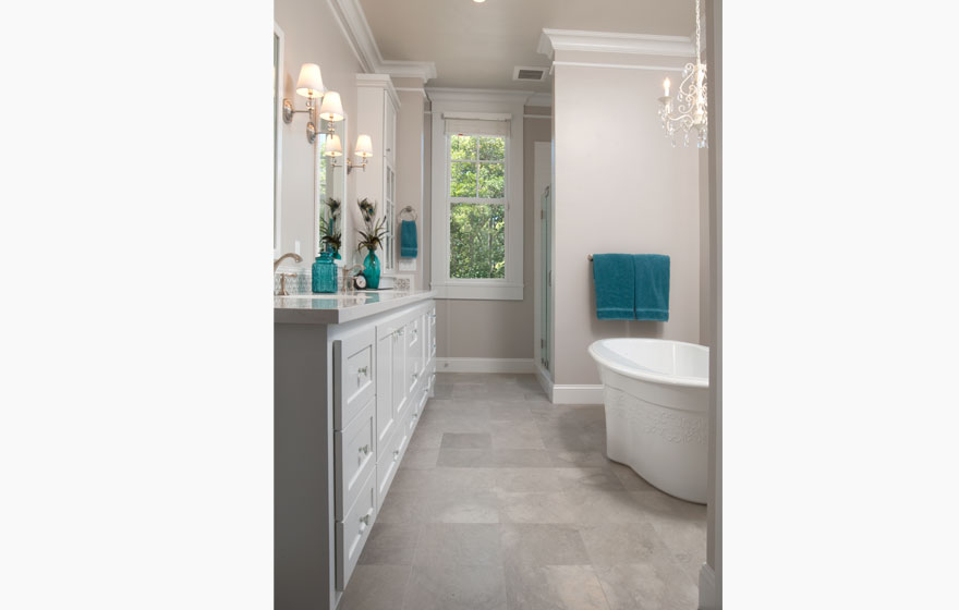 White painted Durango 3/4" (834) Doors provide a clean slate for this beautiful master bathroom.