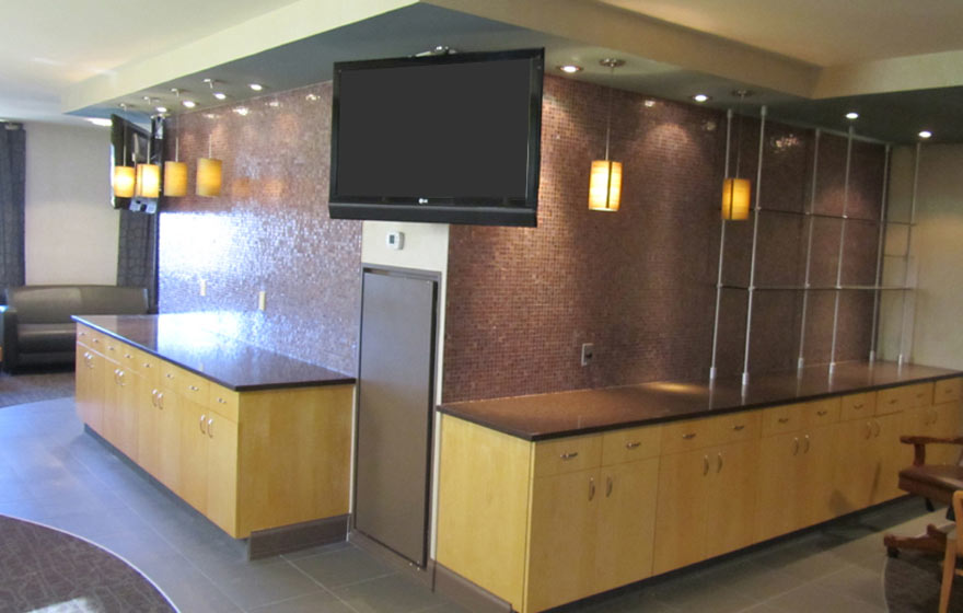 Located in the hospitality area of a large national hotel; the Aries 3/4" (93) Doors sleek look helps the room transition easily from continental breakfast, to corporate meeting, to evening snacks and drinks.